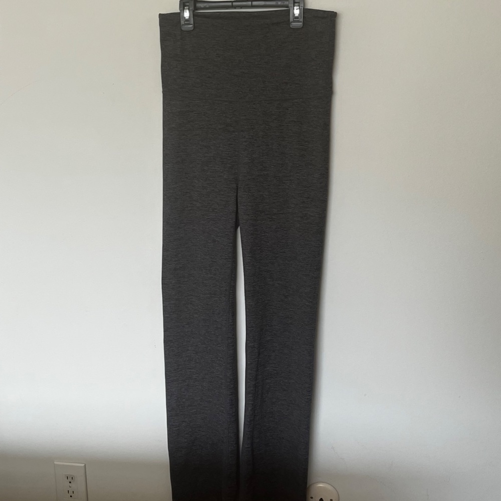 GAIAM Gray Flare High Waisted Yoga Pants Small